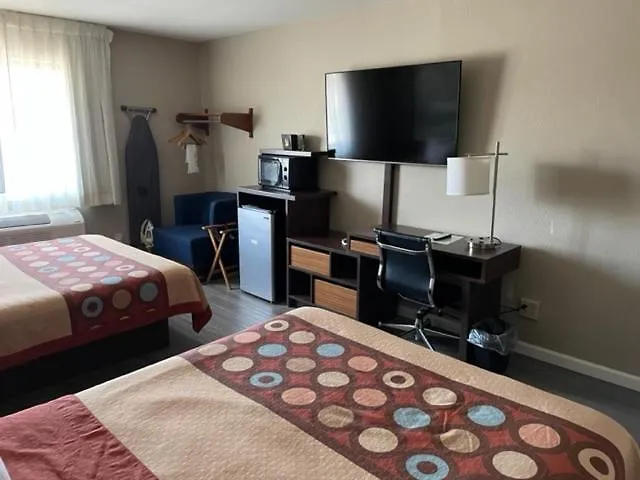 Amerivu Inn & Suites