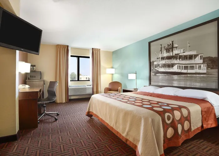 Super 8 By Wyndham Motel