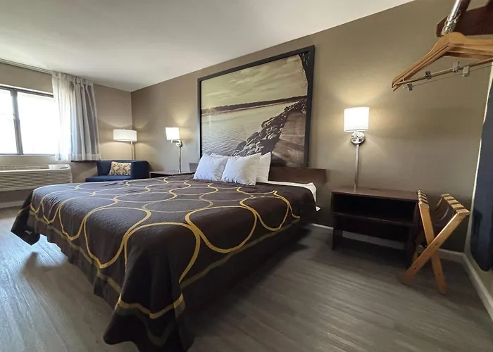 Super 8 By Wyndham Motel 2*