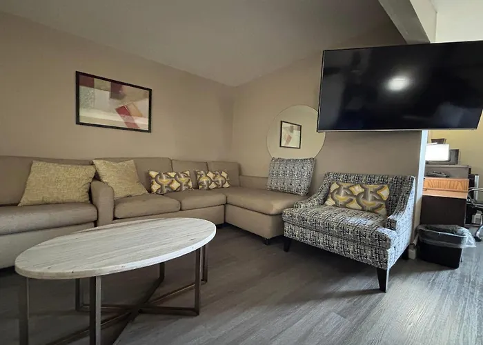 Super 8 By Wyndham Motel